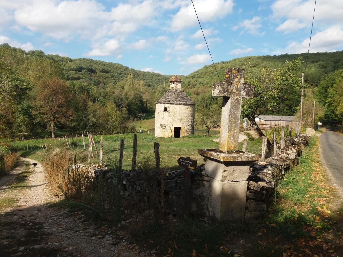 Les Trois Prunelles Saint-Pierre-Toirac 外观 照片