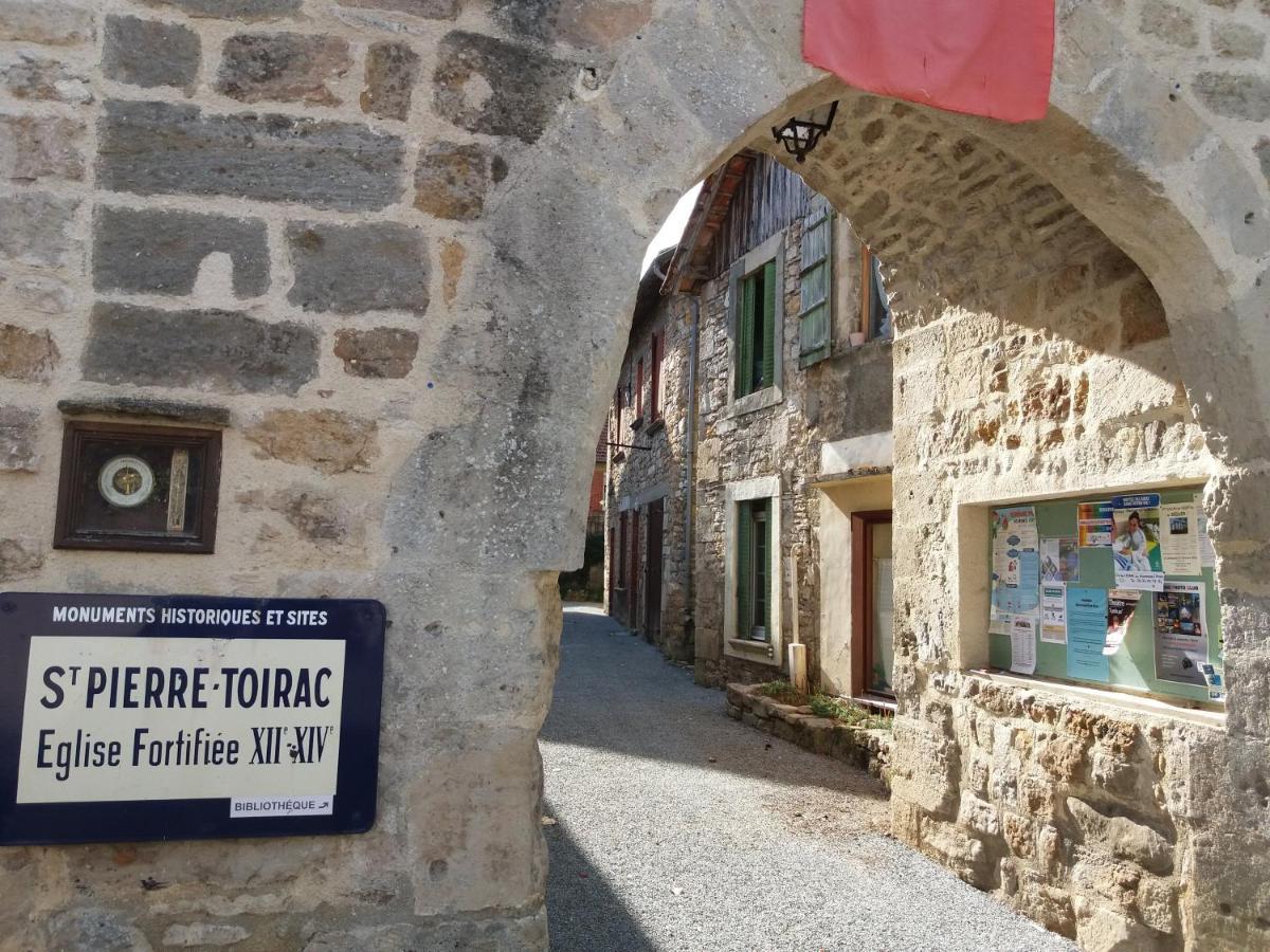 Les Trois Prunelles Saint-Pierre-Toirac 外观 照片